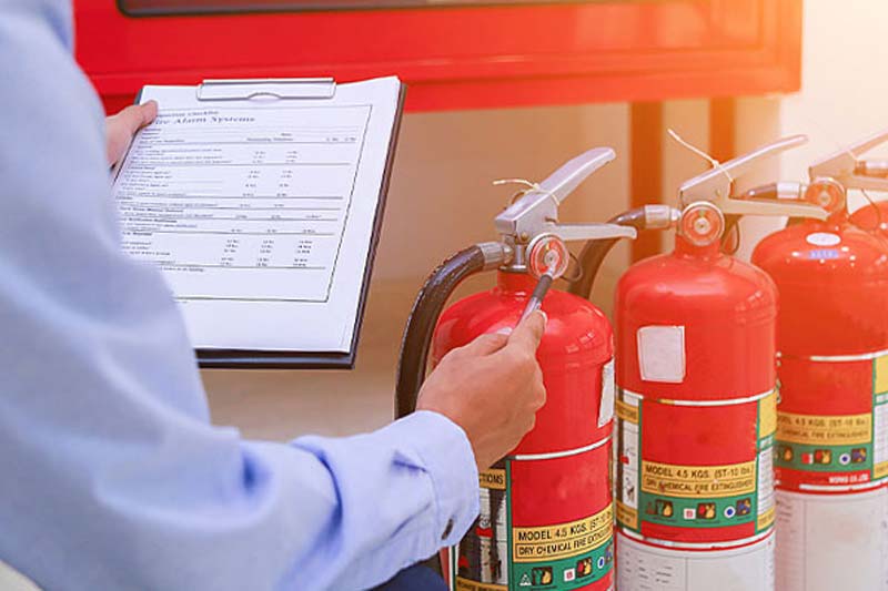 Testing a fire extinguisher
